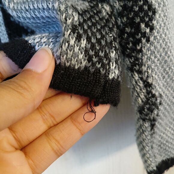 Mita Women's Size 2P Black Gray Reptile Print Zip-Up Fuzzy Sweater Jacket - Picture 6 of 9